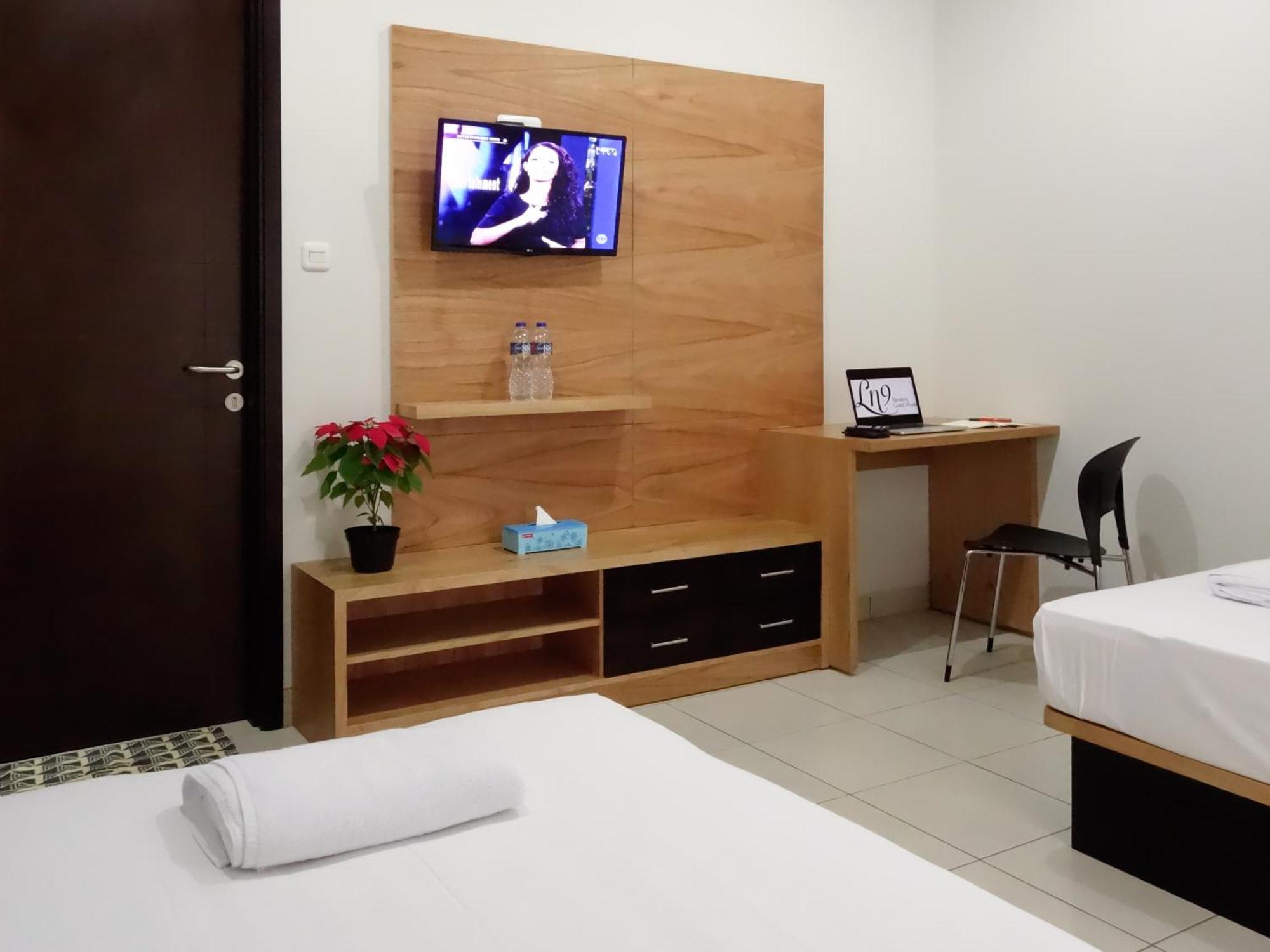 Ln9 Bandung Guest House Exterior foto